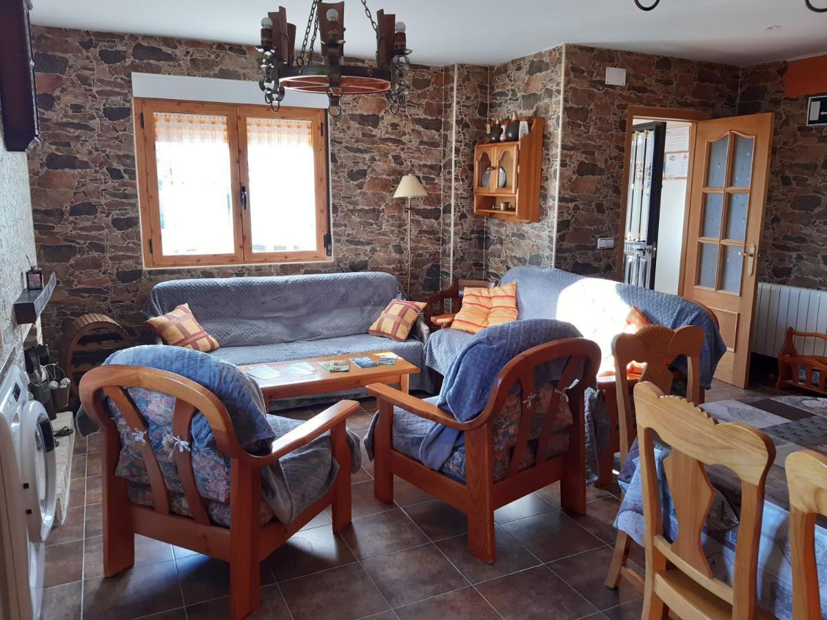 Casa Rural Mi Descanso Valdefuentes de Sangusín Eksteriør billede
