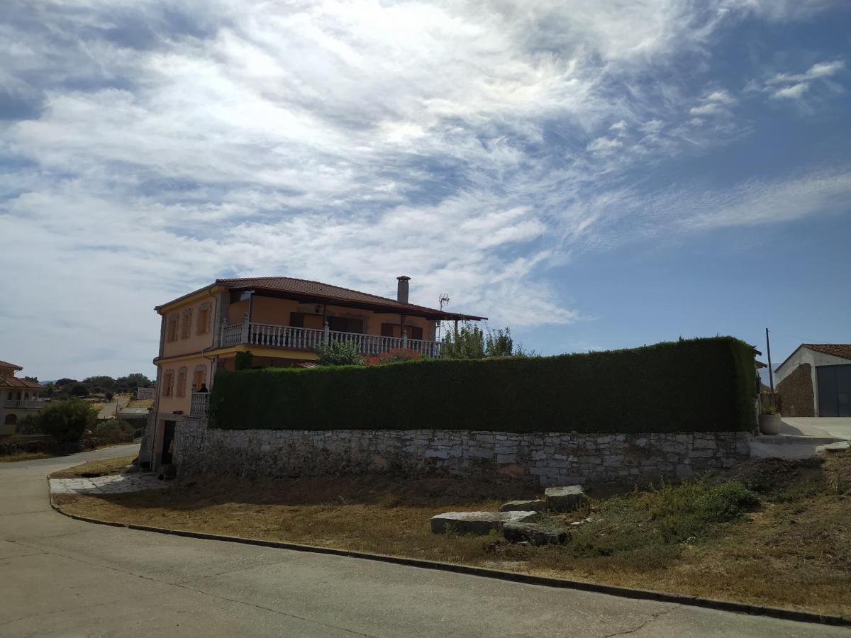 Casa Rural Mi Descanso Valdefuentes de Sangusín Eksteriør billede