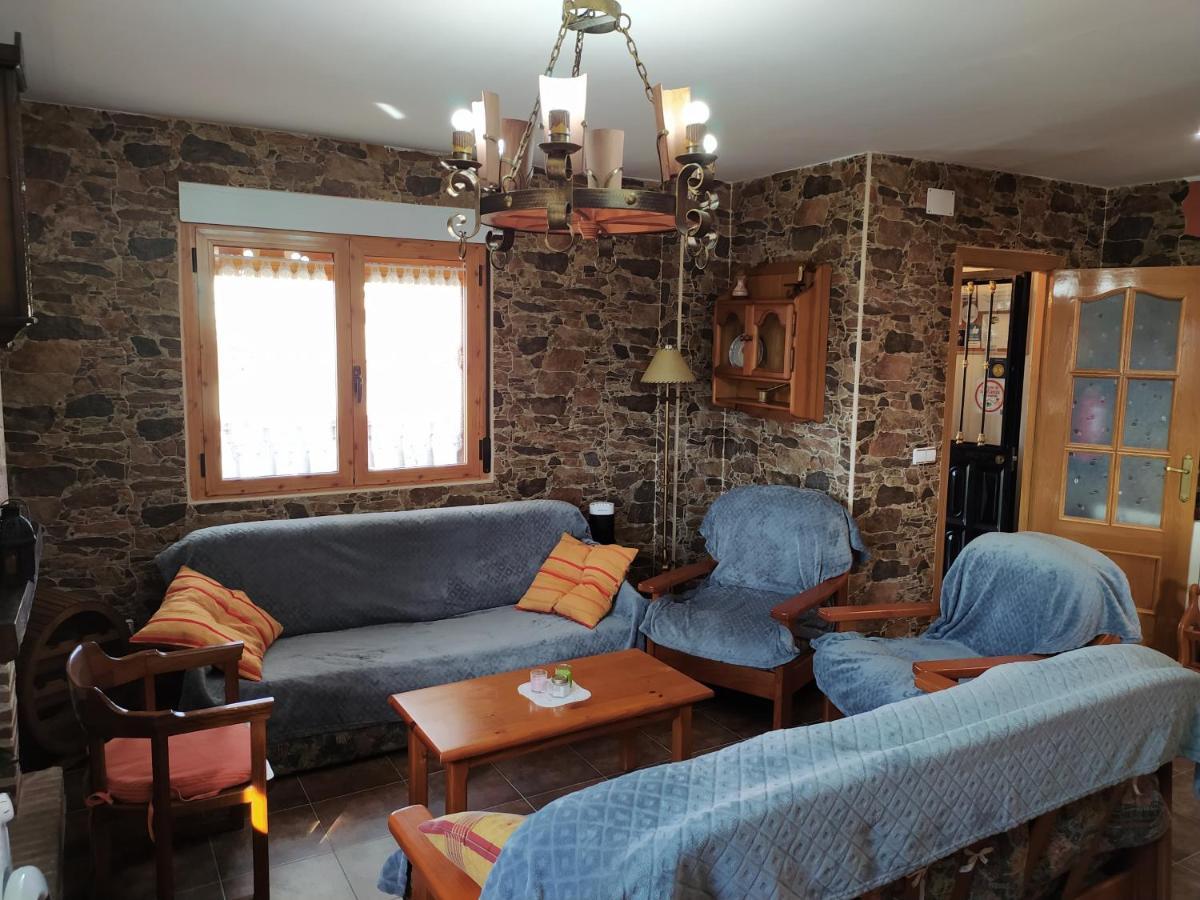 Casa Rural Mi Descanso Valdefuentes de Sangusín Eksteriør billede