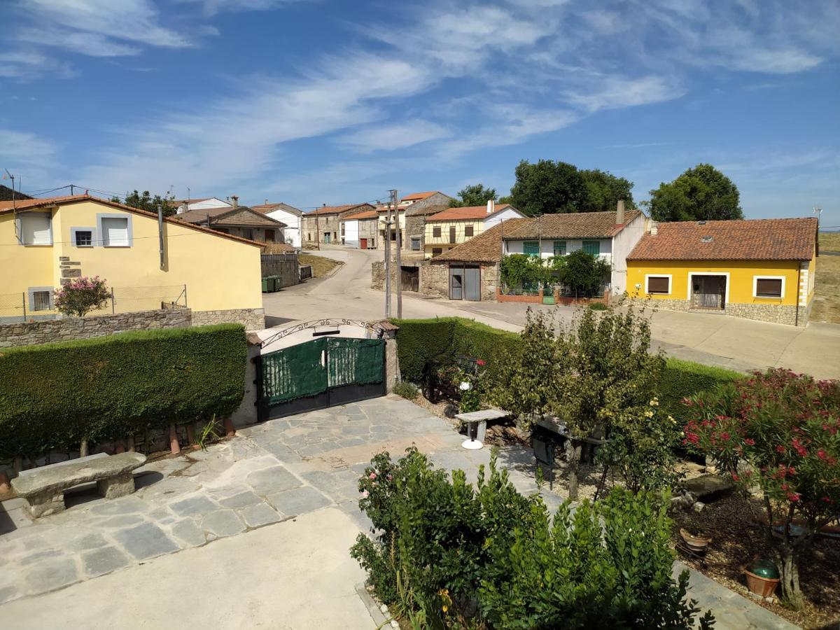 Casa Rural Mi Descanso Valdefuentes de Sangusín Eksteriør billede