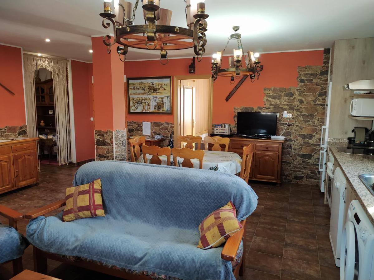 Casa Rural Mi Descanso Valdefuentes de Sangusín Eksteriør billede