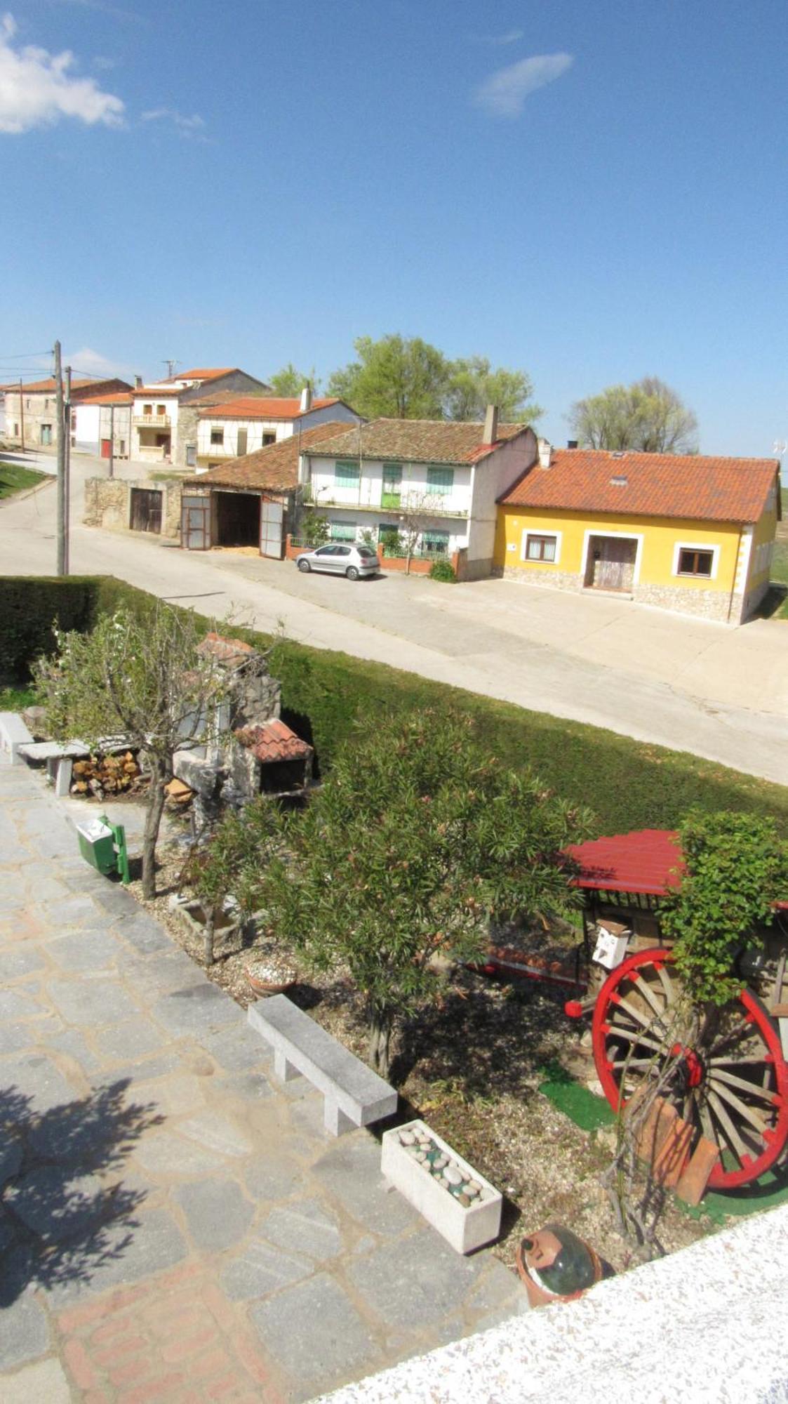 Casa Rural Mi Descanso Valdefuentes de Sangusín Eksteriør billede