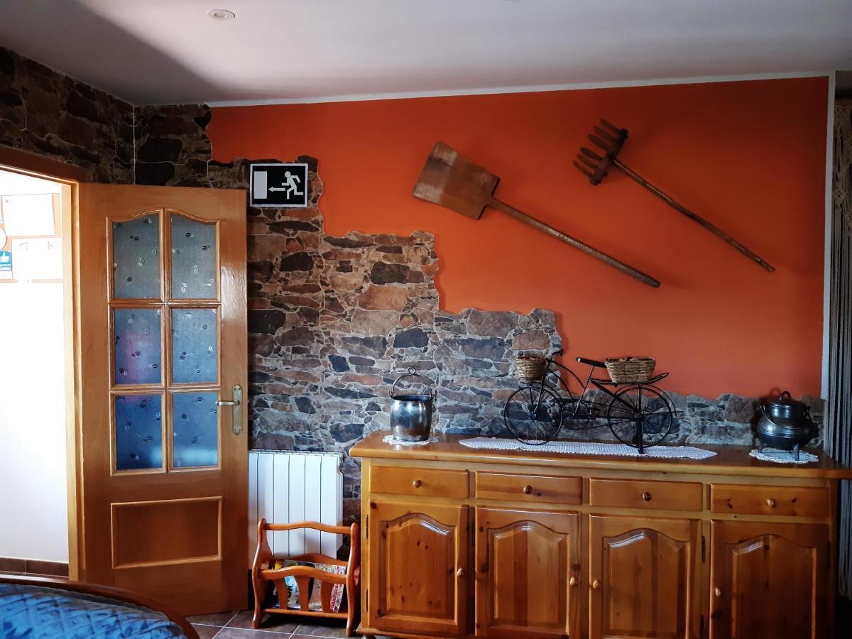 Casa Rural Mi Descanso Valdefuentes de Sangusín Eksteriør billede