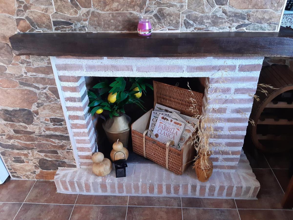 Casa Rural Mi Descanso Valdefuentes de Sangusín Eksteriør billede