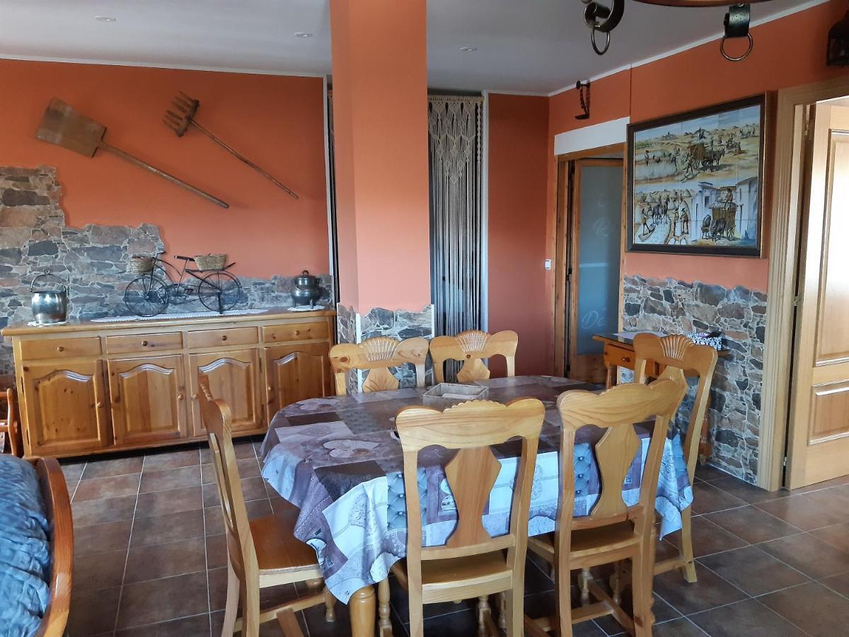 Casa Rural Mi Descanso Valdefuentes de Sangusín Eksteriør billede